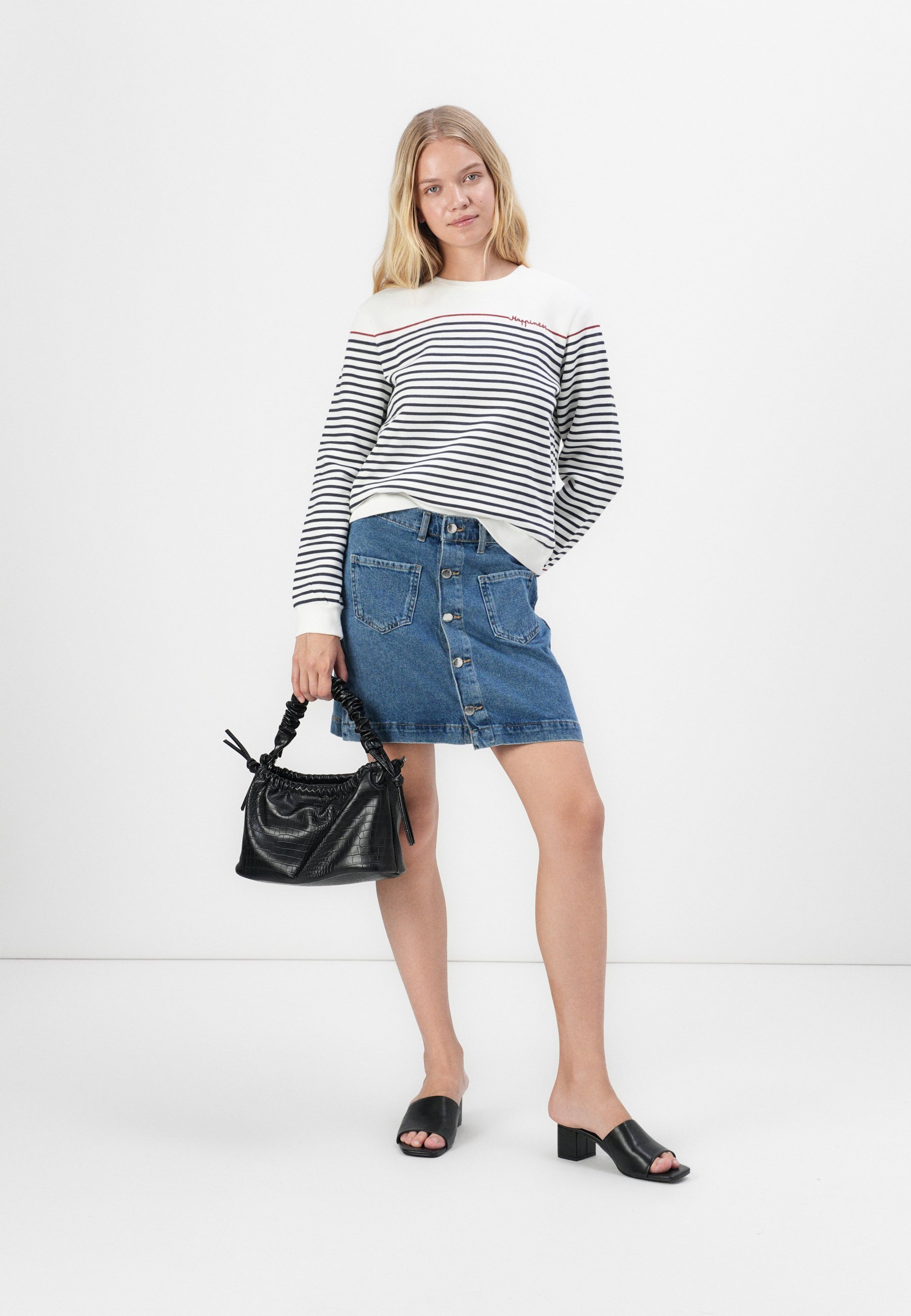 Vero Moda VMFERNANDA BOX - Sweatshirt - cloud dancer