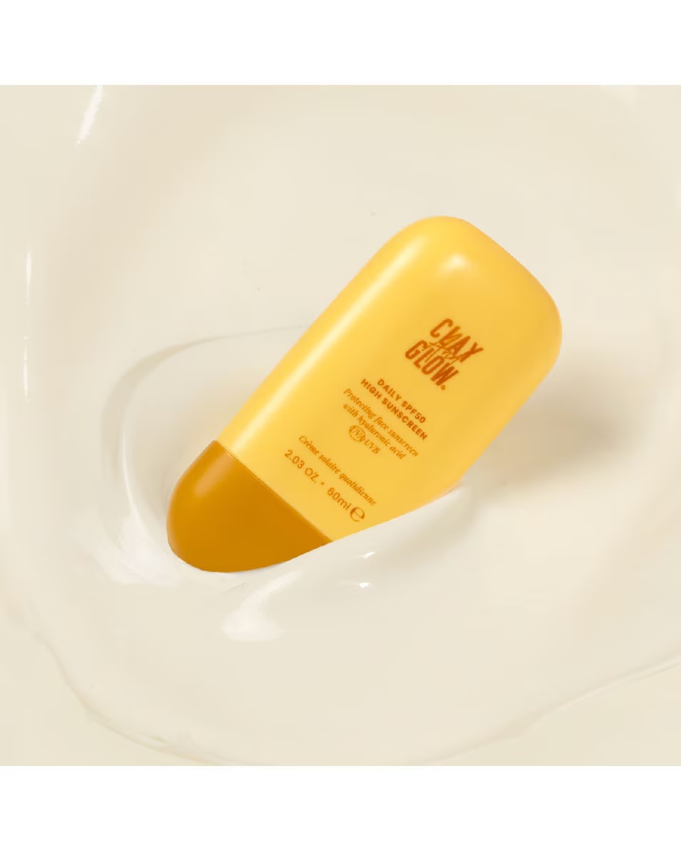 CLAY AND GLOW Καθημερινό αντηλιακό υψηλής προστασίας SPF50 Υψηλή προστασία από τον ήλιο