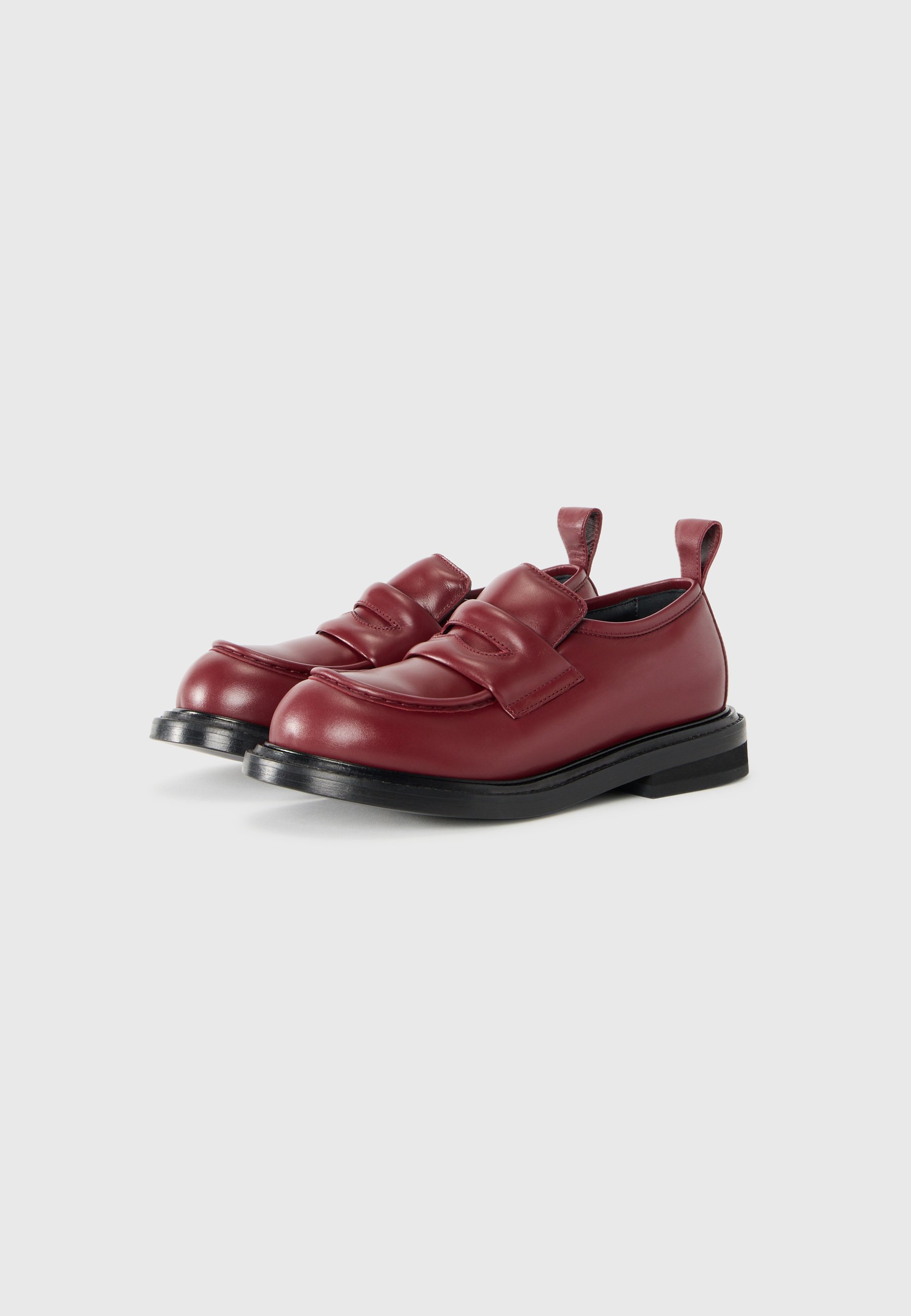 MOSCHINO Slip-ons - vino