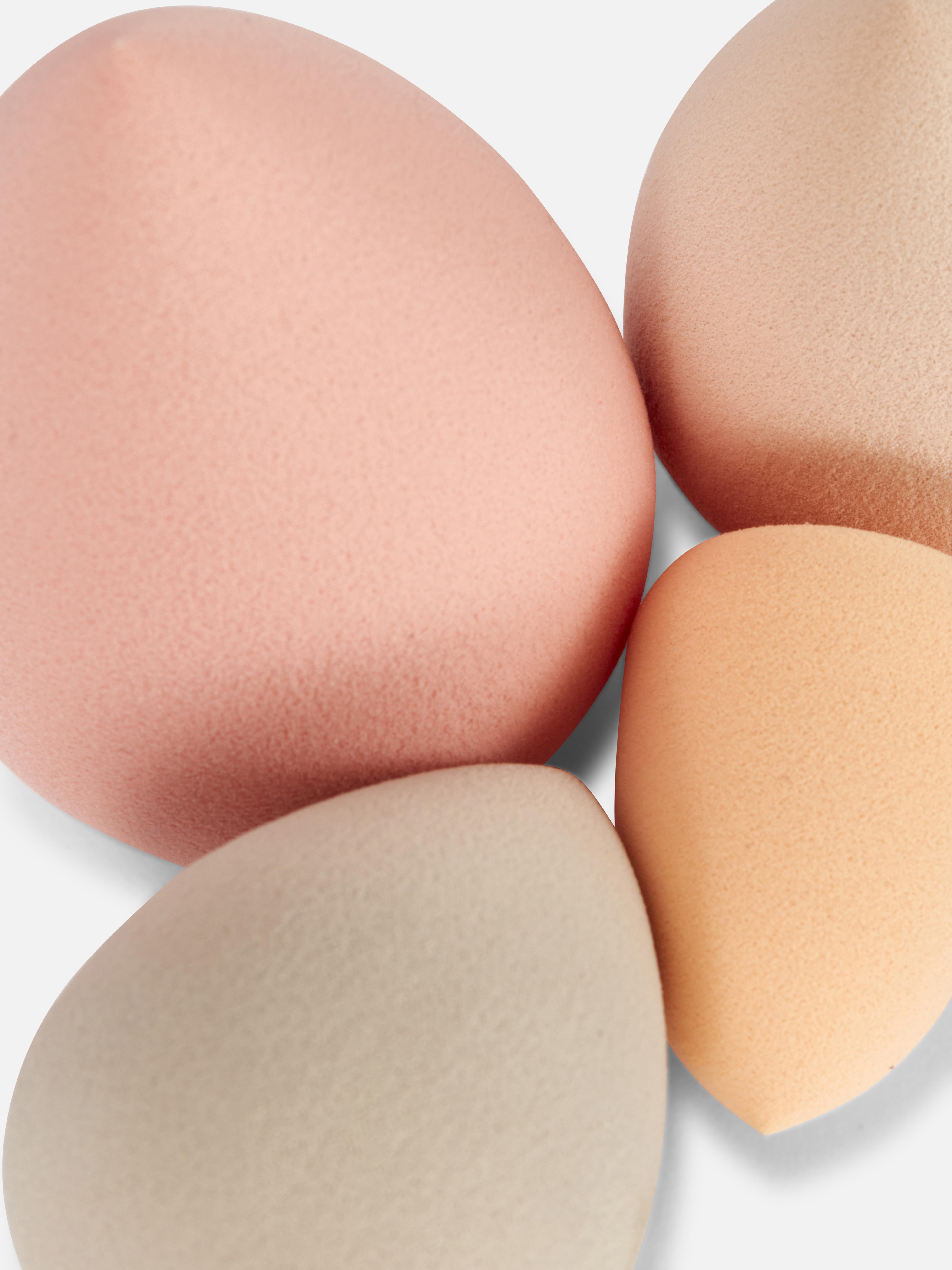 Make-up-Schwämmchen, Set mit 4 Beauty-Schwämmchen in verschiedenen Größen für ein müheloses Auftragen von Make-up.