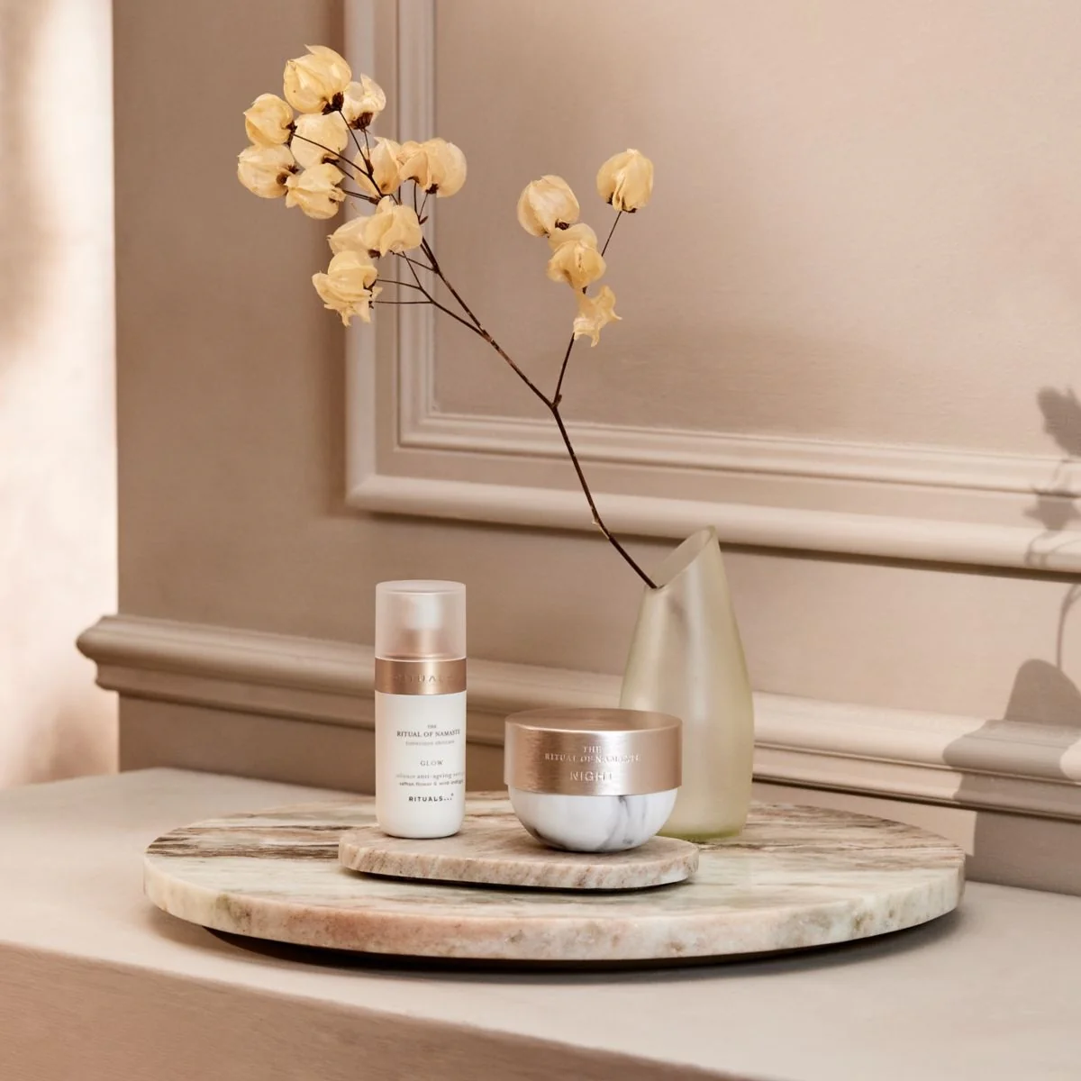 The Ritual of Namaste Glow Anti-Ageing Eye Concentrate - Contorno occhi antirughe