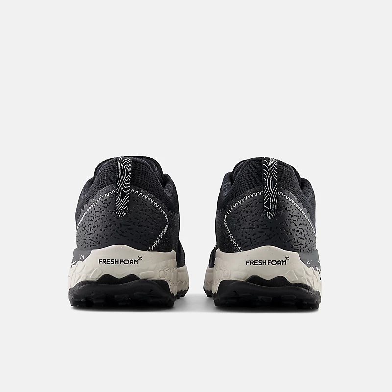 Tênis masculino Fresh Foam X Hierro v7 - preto com detalhes refletivos