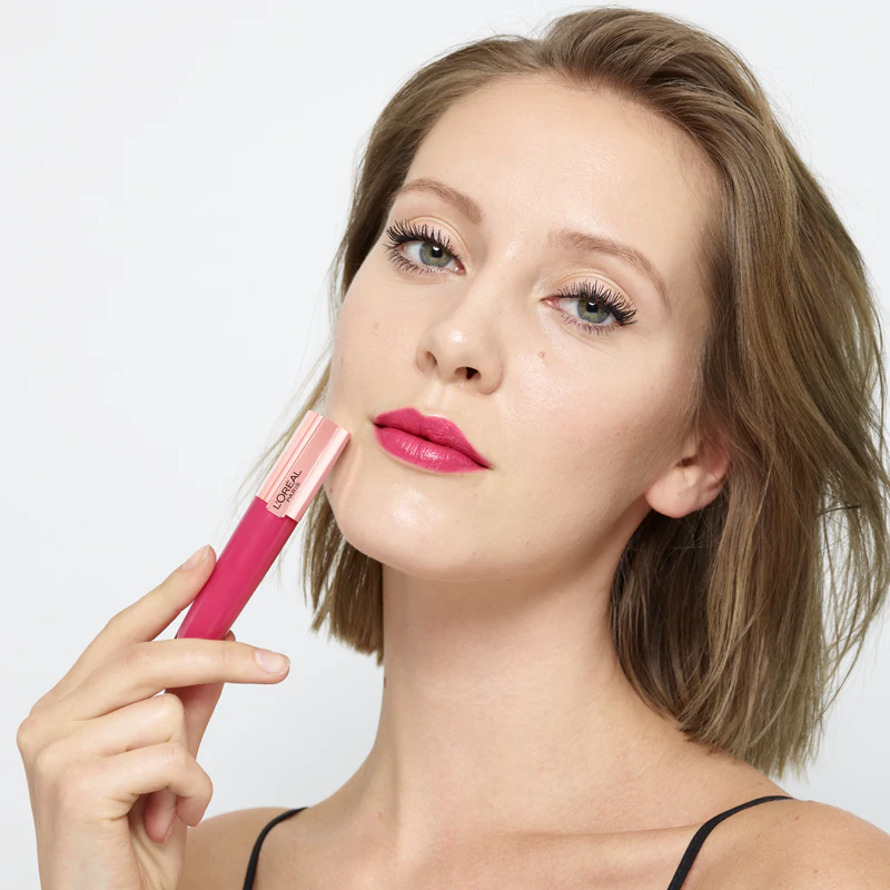 Gloss labial L'Oréal Paris Glow Paradise Balm in Gloss com ácido hialurônico