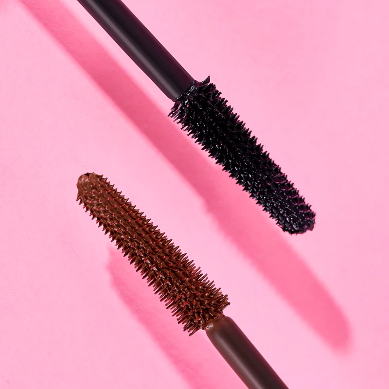 essence WITHOUT LIMITS BROWN máscara para cílios que engrossa e alonga os fios