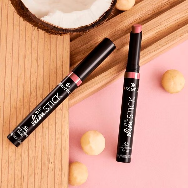 Essence The Slim Stick ruž za usne u nijansi 104 Baby Got Blush 1.7g