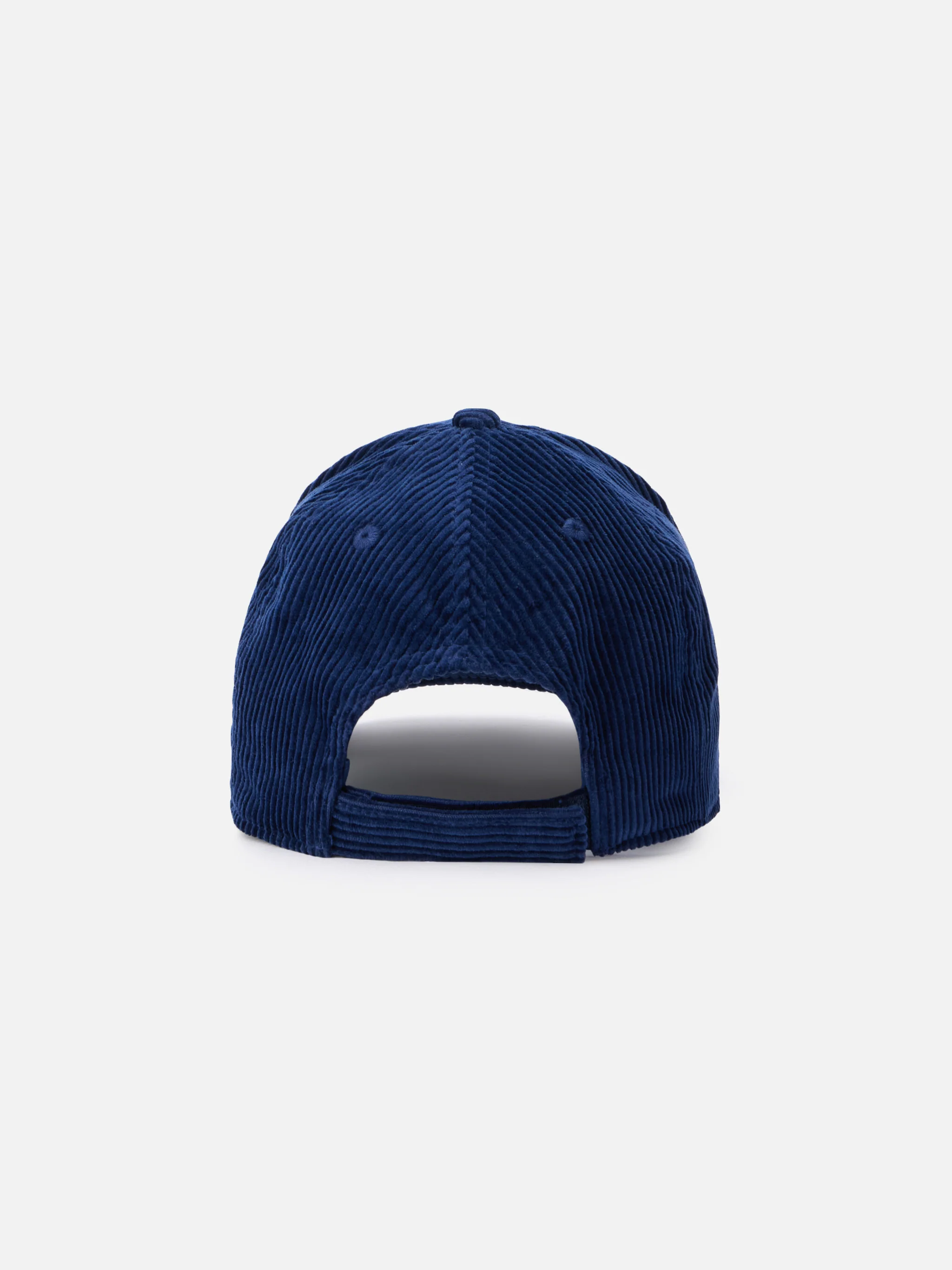 Marineblauwe corduroy baseballpet met geborduurd logo.