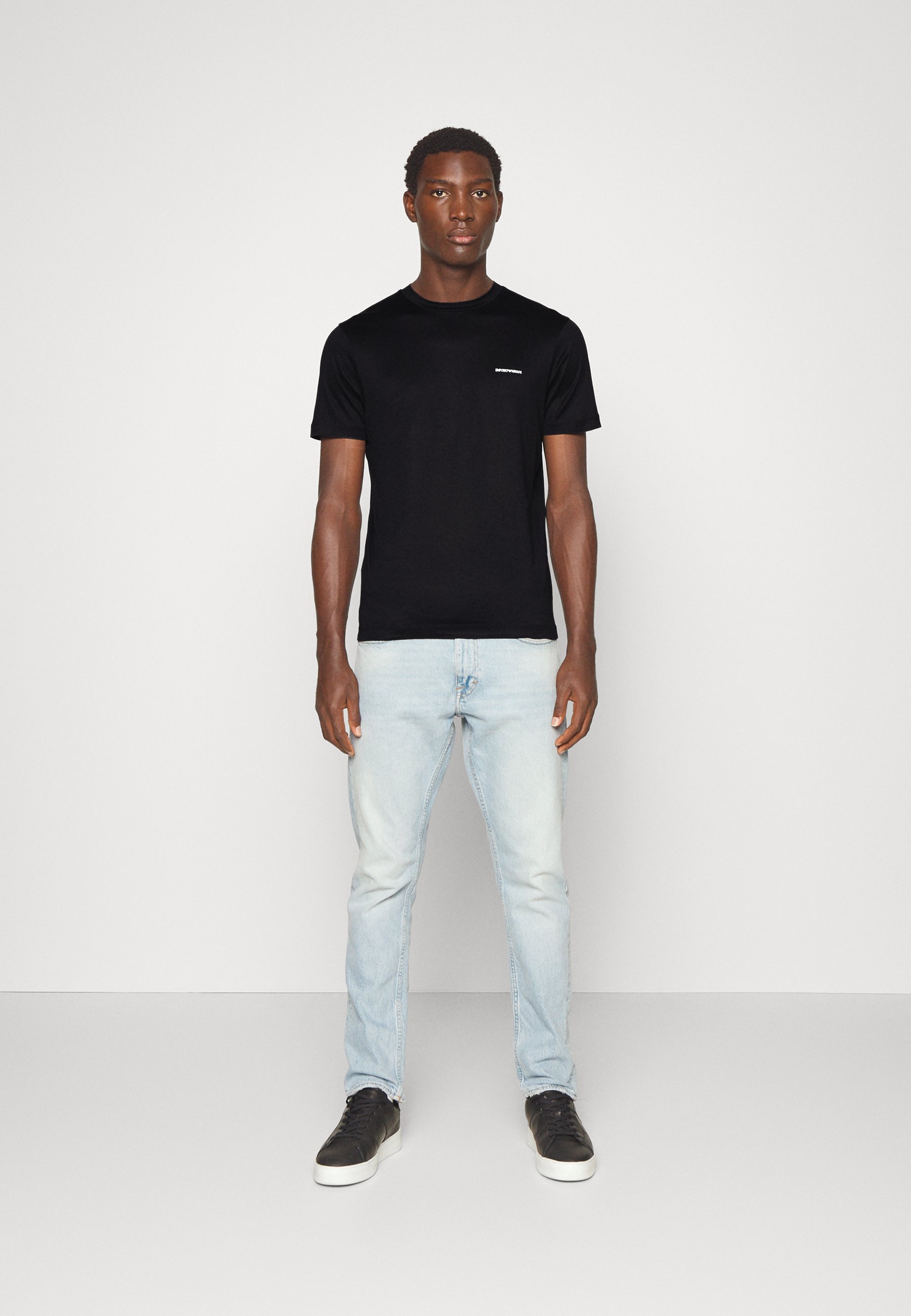 T-shirt basic Emporio Armani - nero