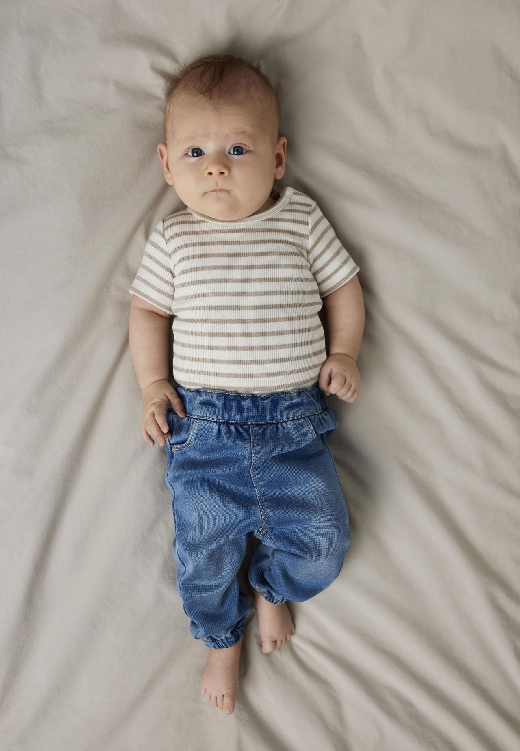 Naam: Relaxed fit jeans - mediumblauwe denim