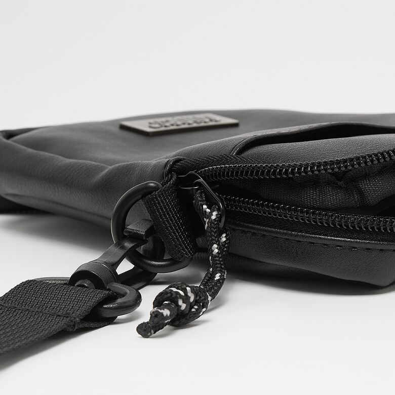 Handytasche aus Kunstleder mit Metallabzeichen und einfachem Logo