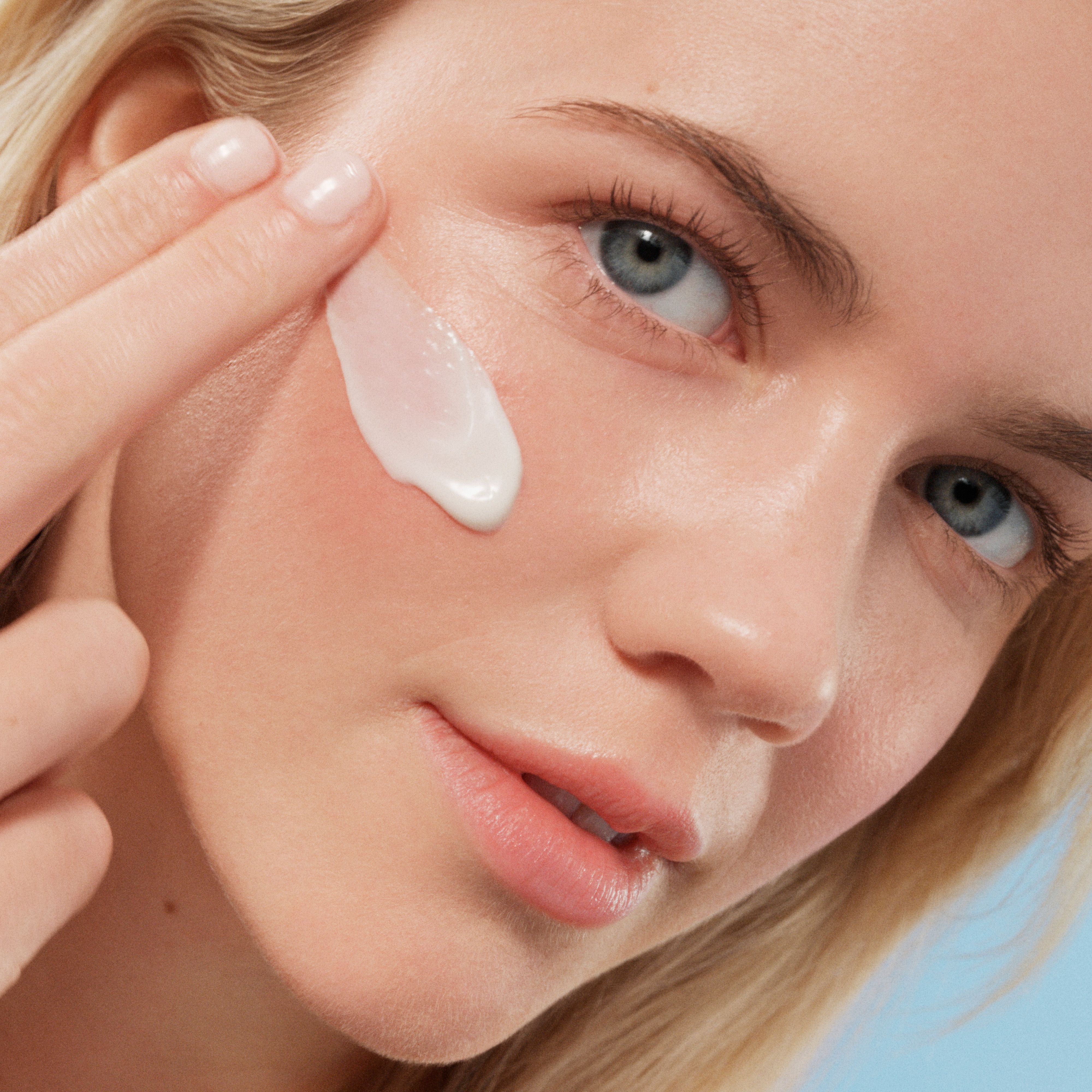 Youthtopia Peptide Plumping Apple krema Luksuzni ciljno usmerjeni tretmaji