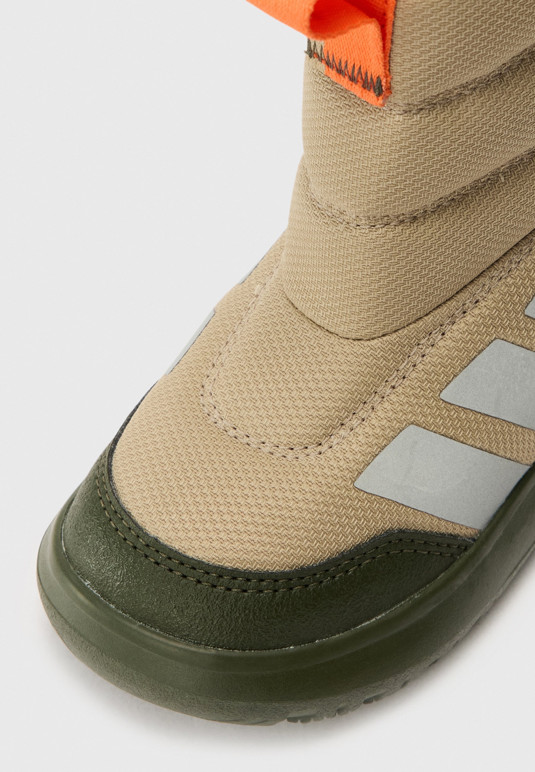 adidas Performance WINTERPLAY UNISEX - Vinterstøvler - blanch cargo/matte silver-coloured/semi impact orange