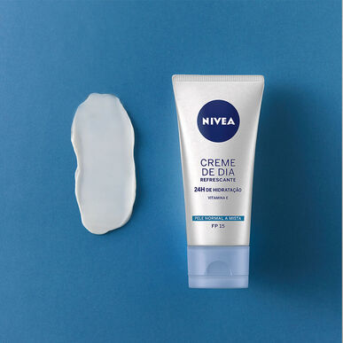 Nivea Day Moisturising -kasvovoide normaalille iholle 50 ml