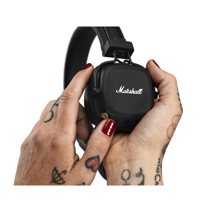 Fones de ouvido sem fio Bluetooth Marshall Major IV pretos