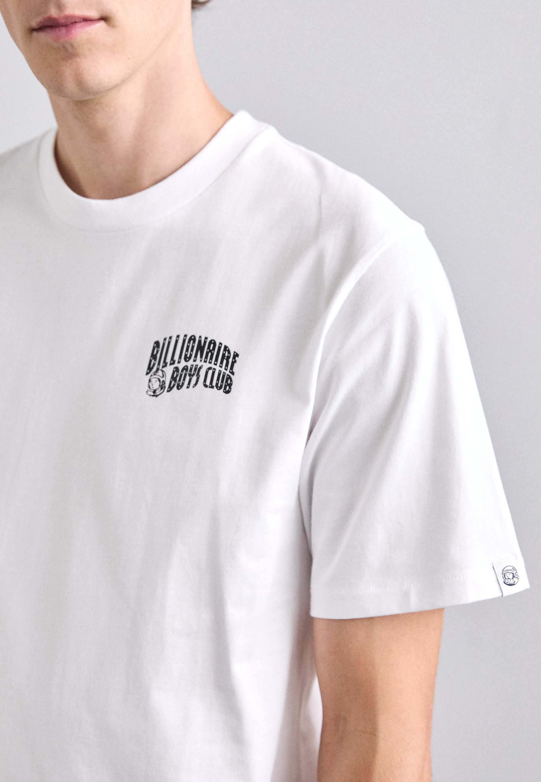 T-shirt con piccolo logo ad arco del Billionaire Boys Club - stampa bianca