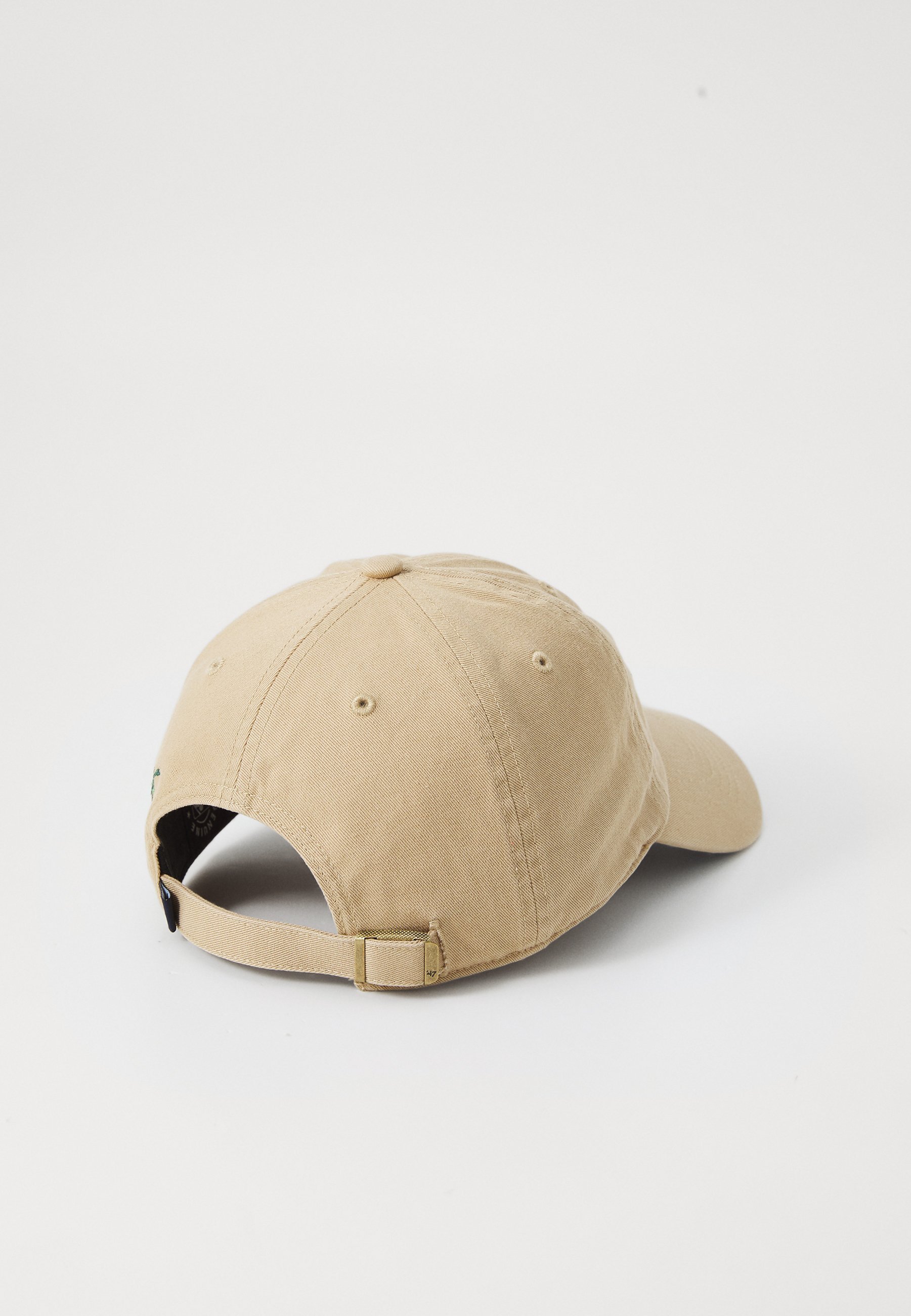 '47 Caps
