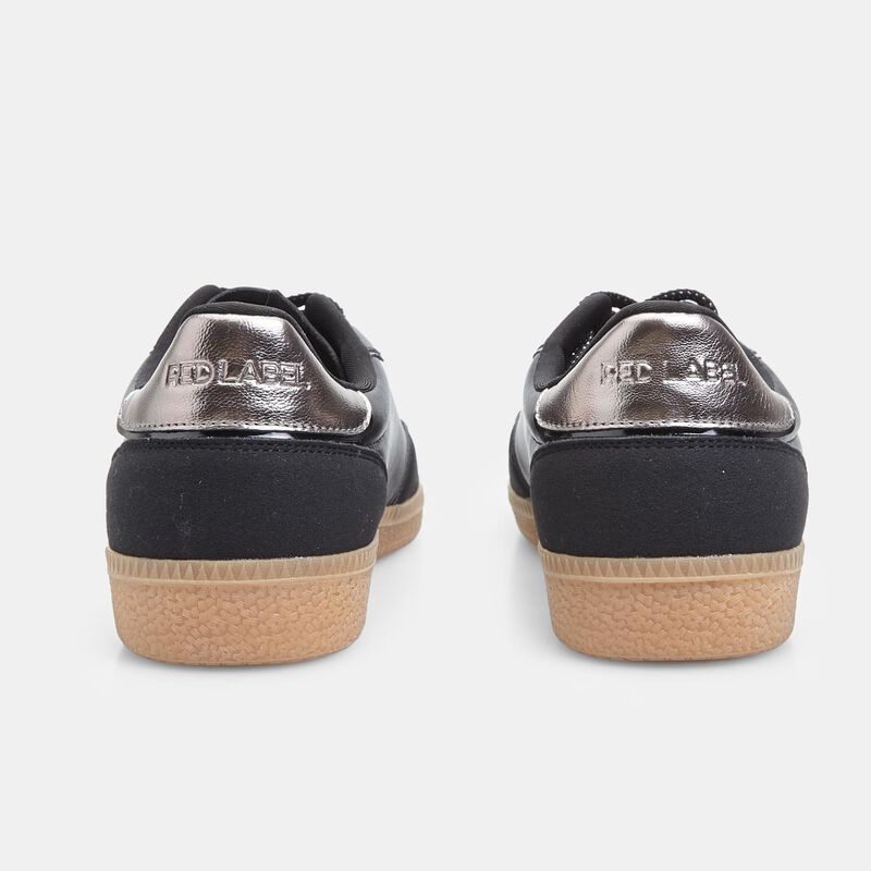 Damskie buty sportowe Bata Red Label z podeszwą w kolorze ziemi