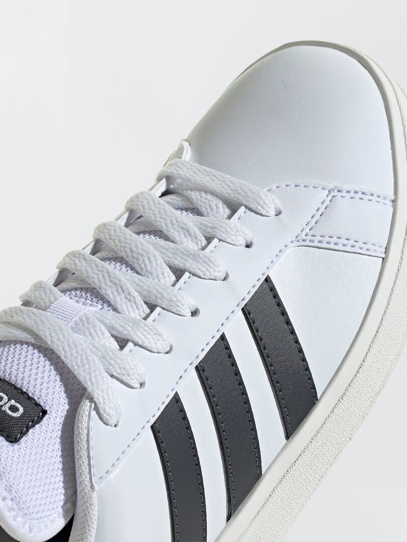 Adidas 'Grand Court' sneakers met bloemenprint - wit