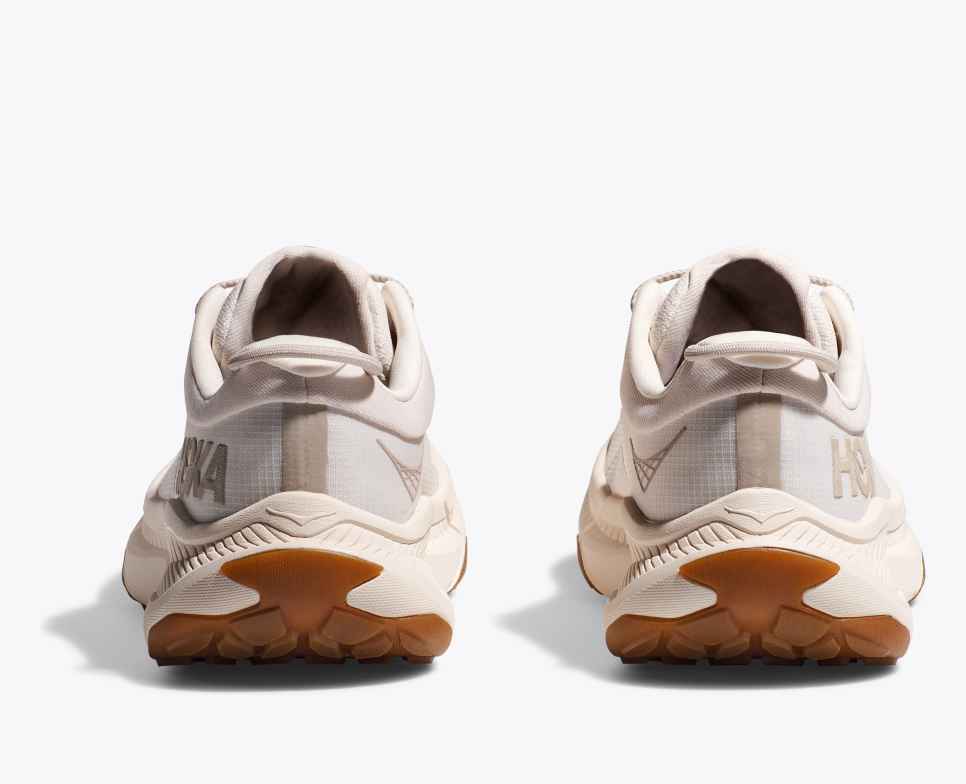 HOKA Transport Eggnog