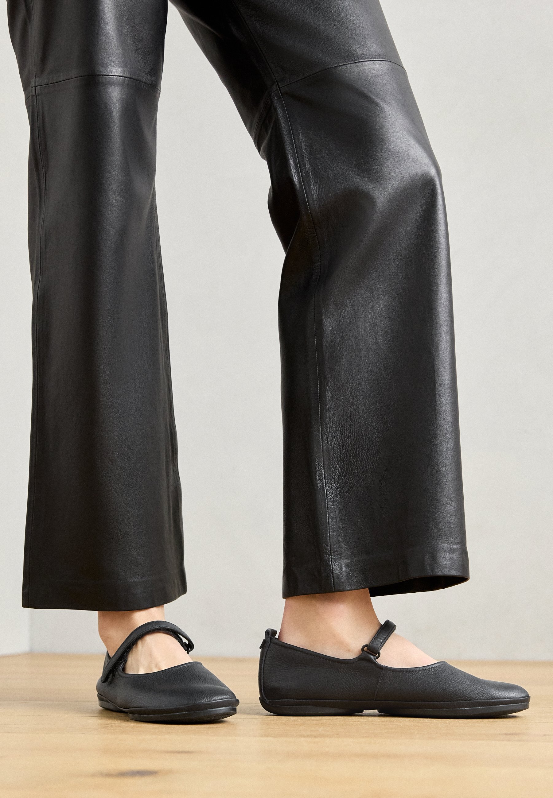 Camper RIGHT NINA - Ankle strap ballet pumps - sella/isla