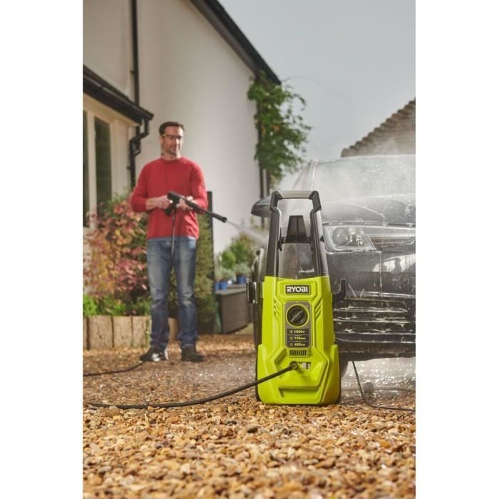RYOBI - Nettoyeur haute pression 1600 W 130 bars - 420 L - flexible 5m, réservoir 0,9L + lances vario & turbo et brosse - RY130PWA