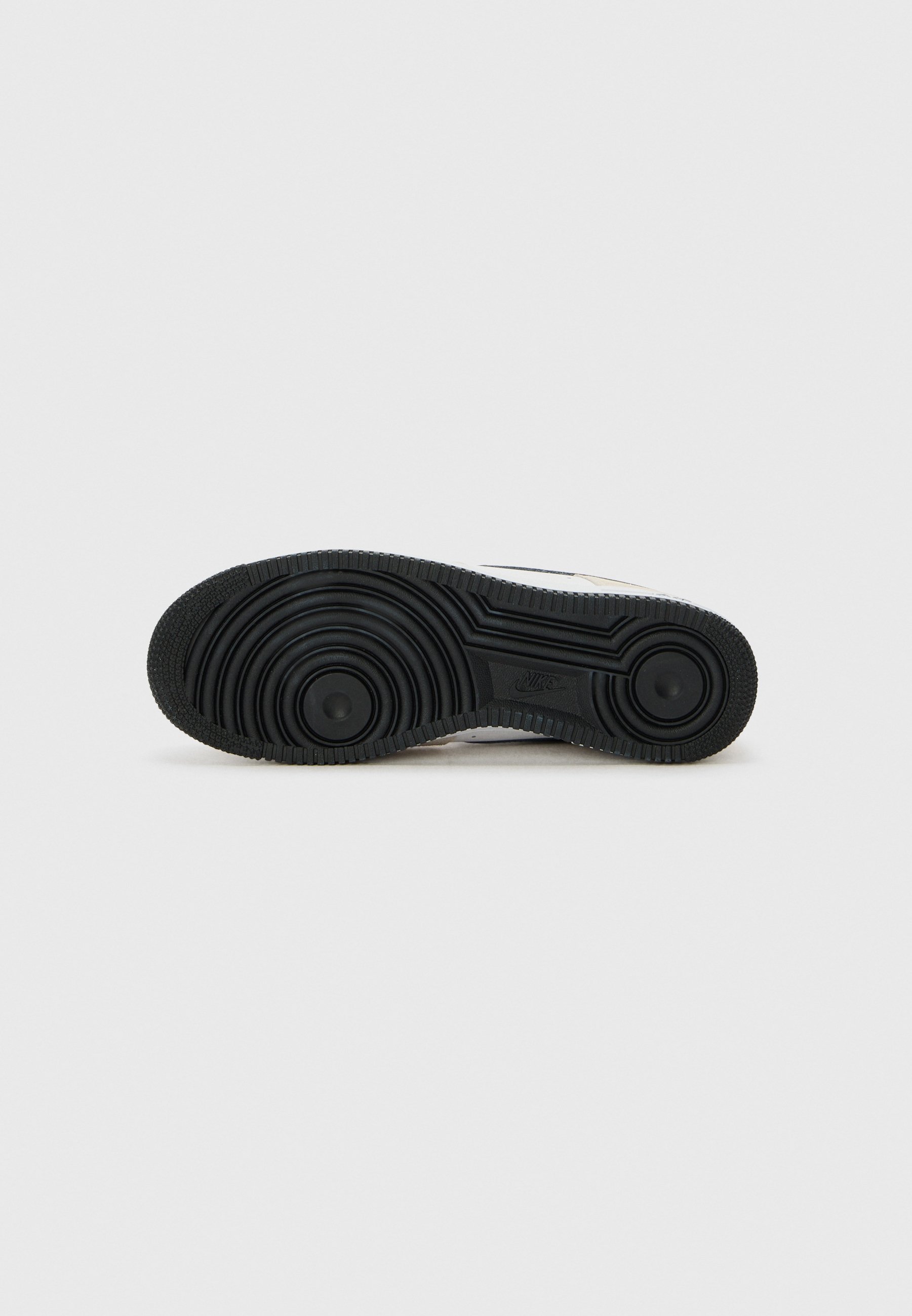 Nike Sportswear alacsony szárú edzőcipők