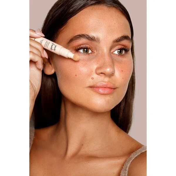 Kruidvat Wear It Nude 020 srednje velik korektor v obliki blazinice za podočnjake<br>3ml
