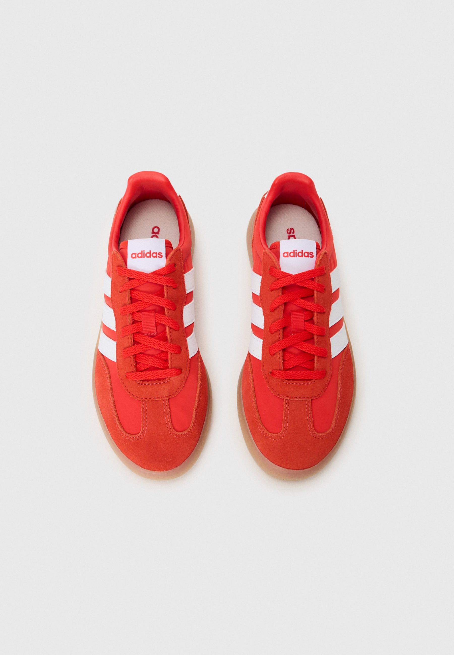 adidas Performance BARREDA DECODE ARSENAL UNISEX - Hallenfußballschuhe - rot/weiß