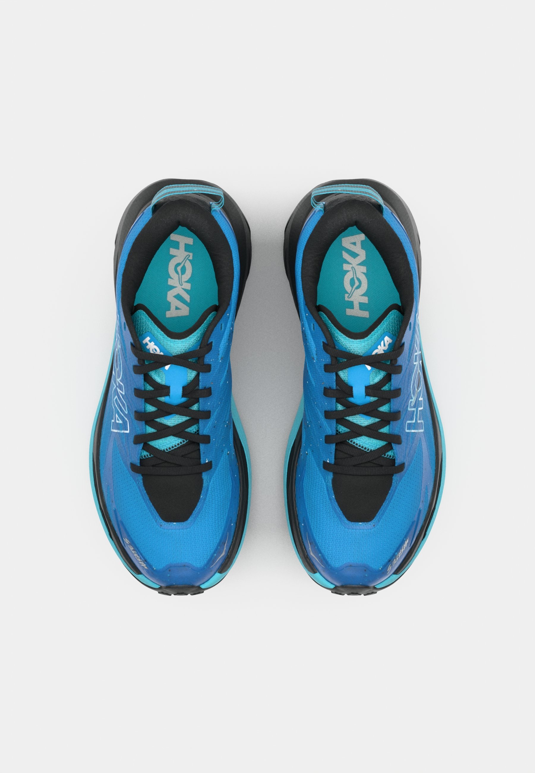 HOKA MAFATE 5 - Trailrunningschoenen - hemelsblauw/zwart