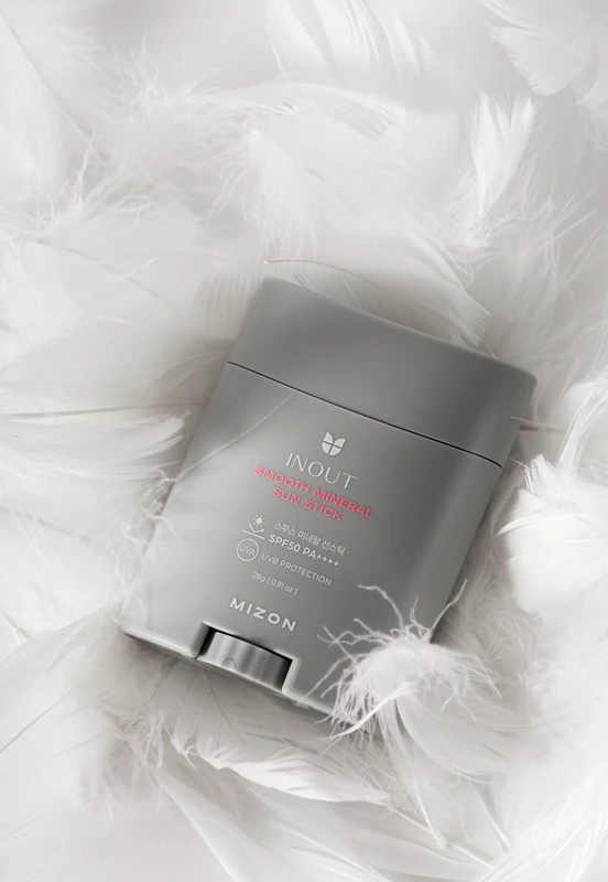 Mizon Inout Smooth Mineral Sun Stick: creme protetor solar mineral em bastão para o rosto e áreas sensíveis.