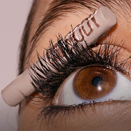 Maybelline New York Body Lash Sensational