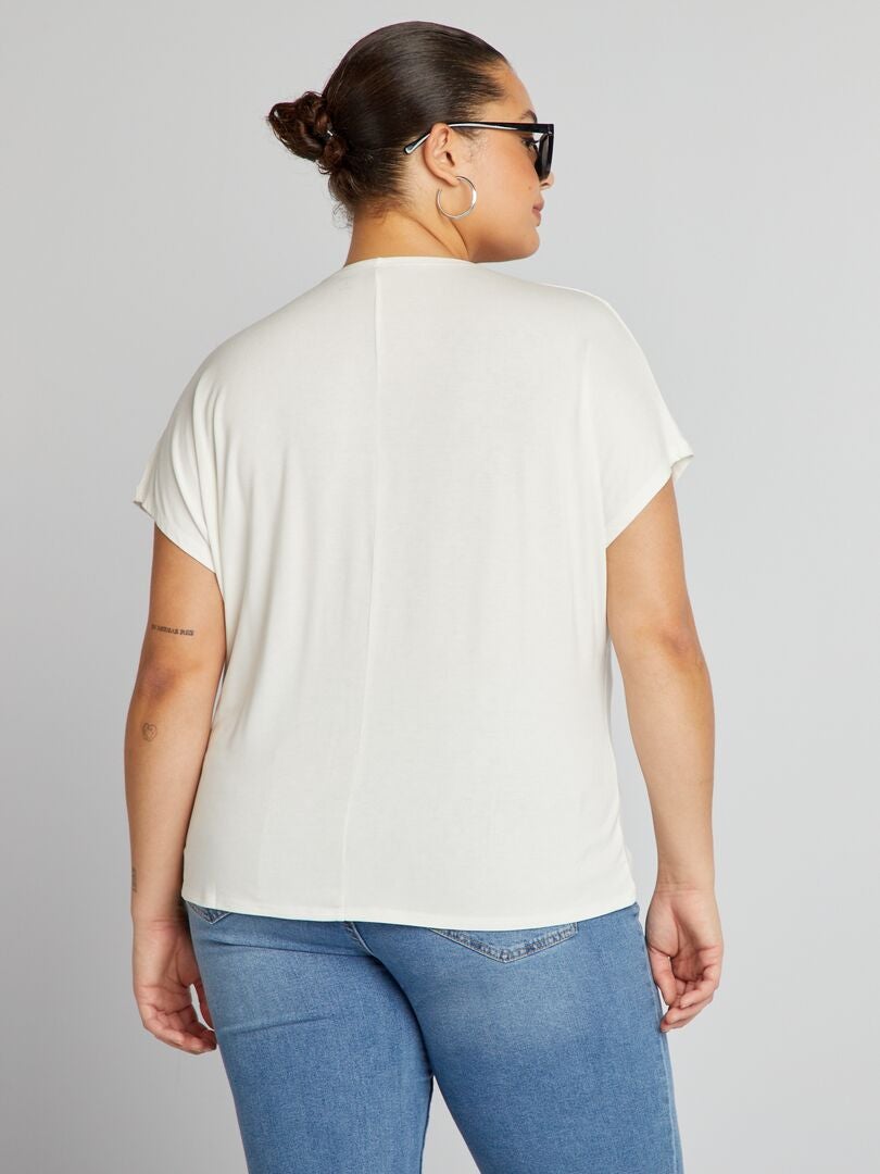 Camiseta com mangas morcego - BRANCA