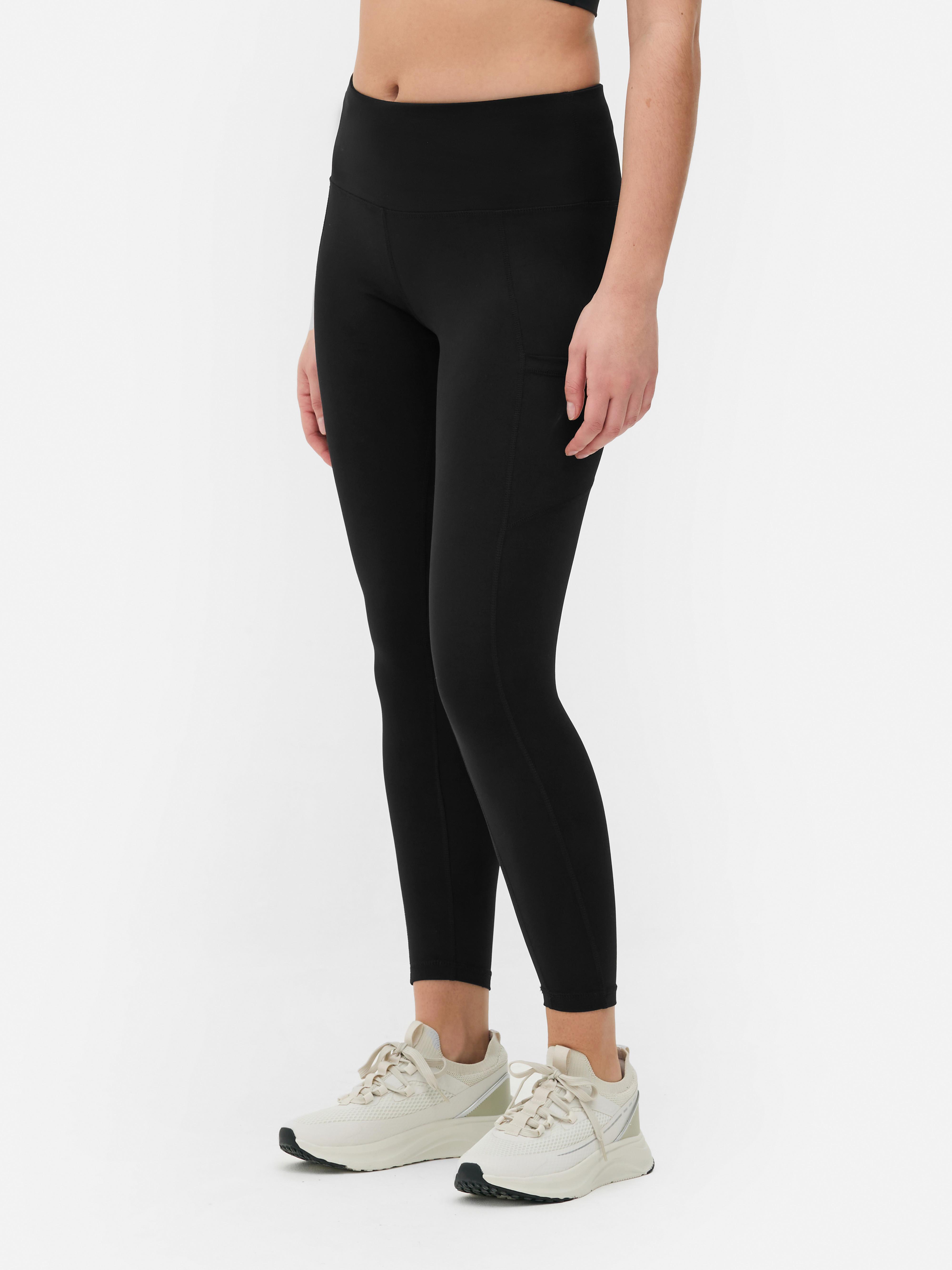 Sportleggings mit hohem Bund Diese Sportleggings haben einen schmeichelhaften hohen Bund und praktische Taschen
