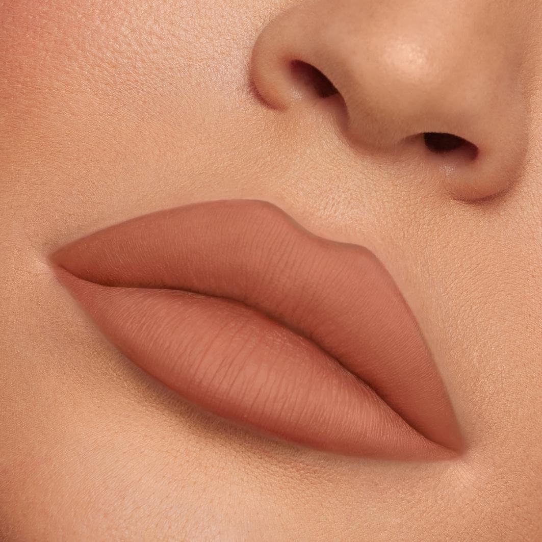 KYLIE COSMETICS Matiniai skysti lūpų dažai „Lipstain Matte“ – 3 ml