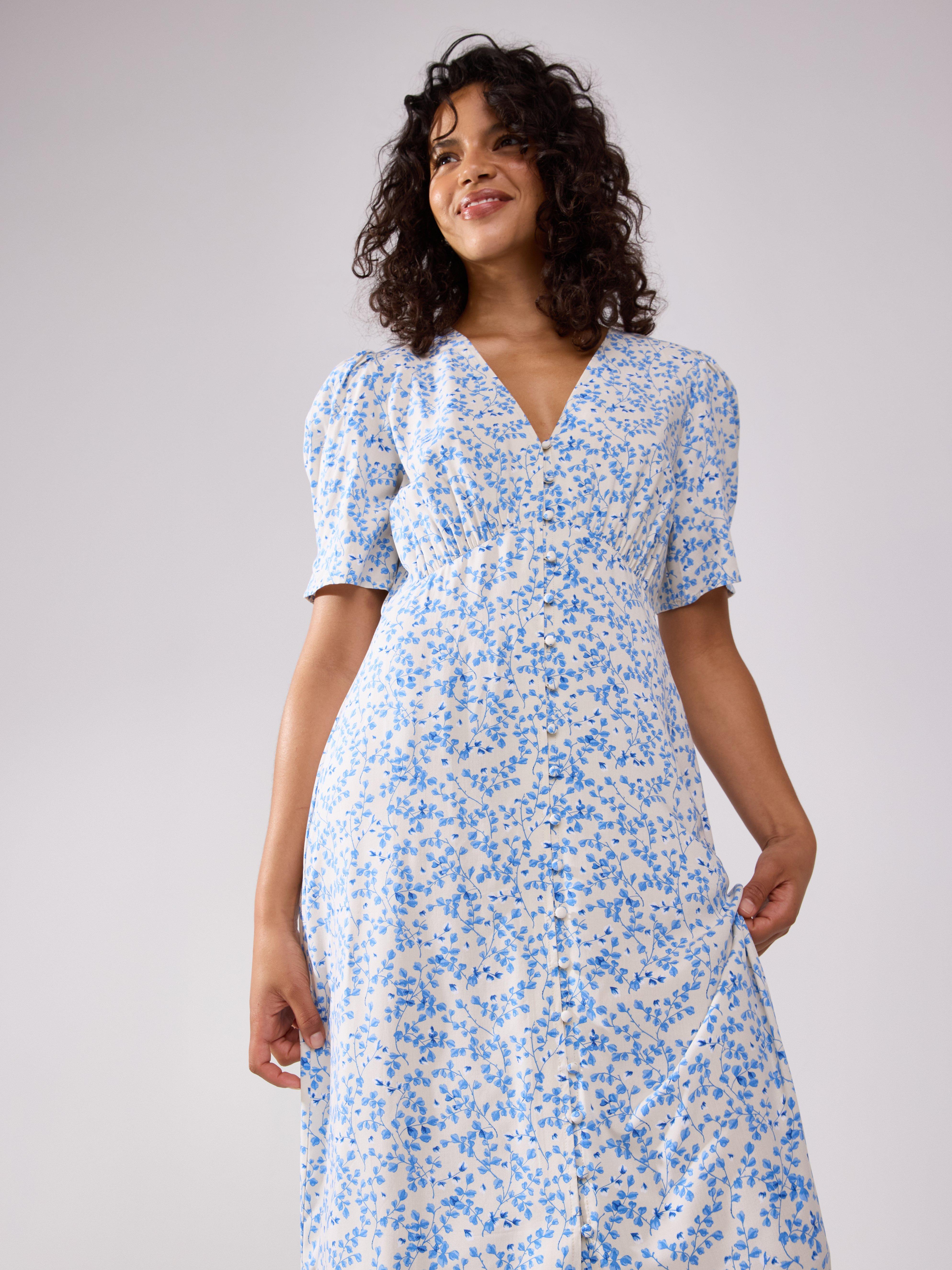 Vestido midi estampado azul claro acinzentado