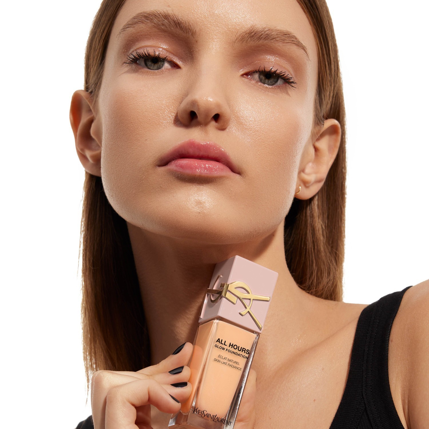 Yves Saint Laurent tekući puder All Hours Glow - 25 ml