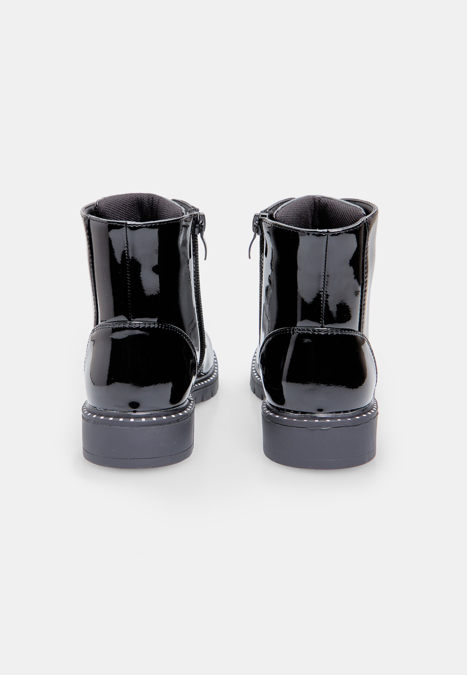 Bottines à lacets Bata - noires