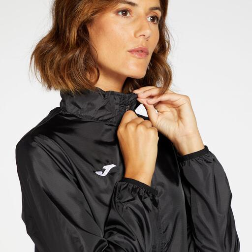 Joma Elite VII juoda striukė vėjui