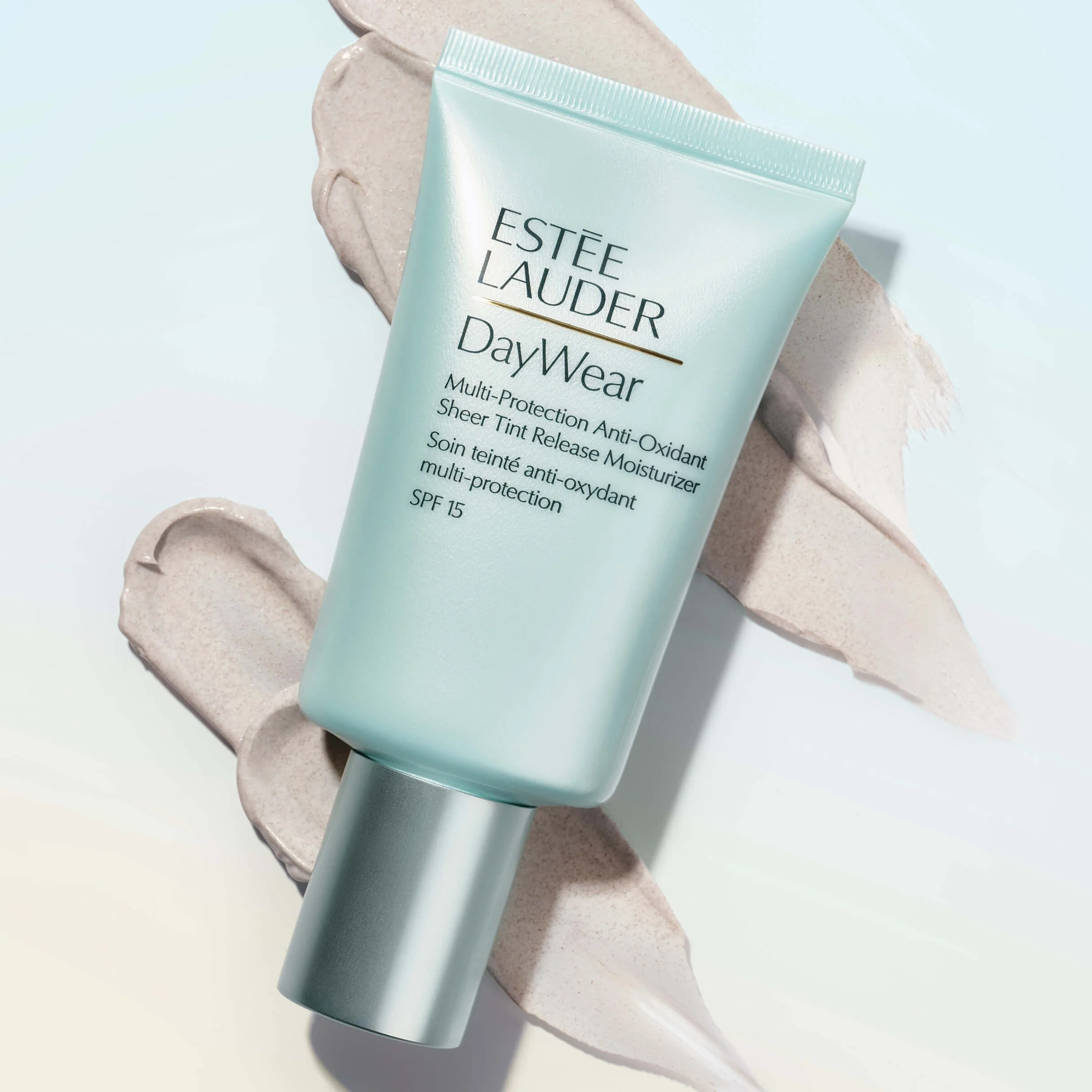 DayWear Sheer Tint Release SPF15 - Crema viso colorata primi segni