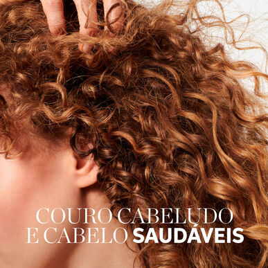 Champú revitalizante e hidratante sin sulfatos Wella Professionals Elements Renewing
