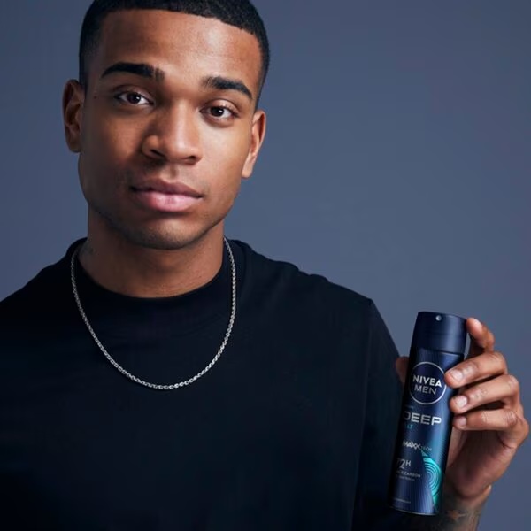 Nivea Men Deep Black Carbon Beat antiperspirant sprej 150 ml
