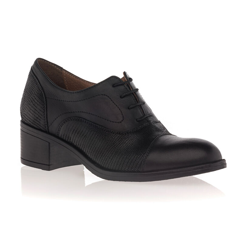 Zapatos de mujer negros con cordones / Zapatos Derby