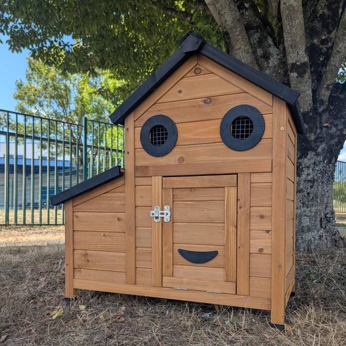 Mini gallinero birmano para hasta 2 gallinas, techo de tejas negras, madera.