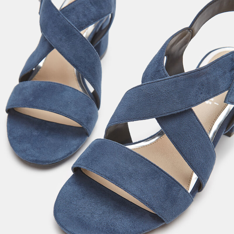Flätade sandaler med blockklack
