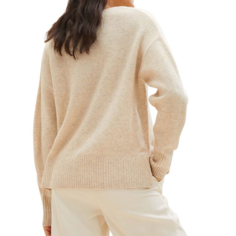 Naisten beige neulepusero