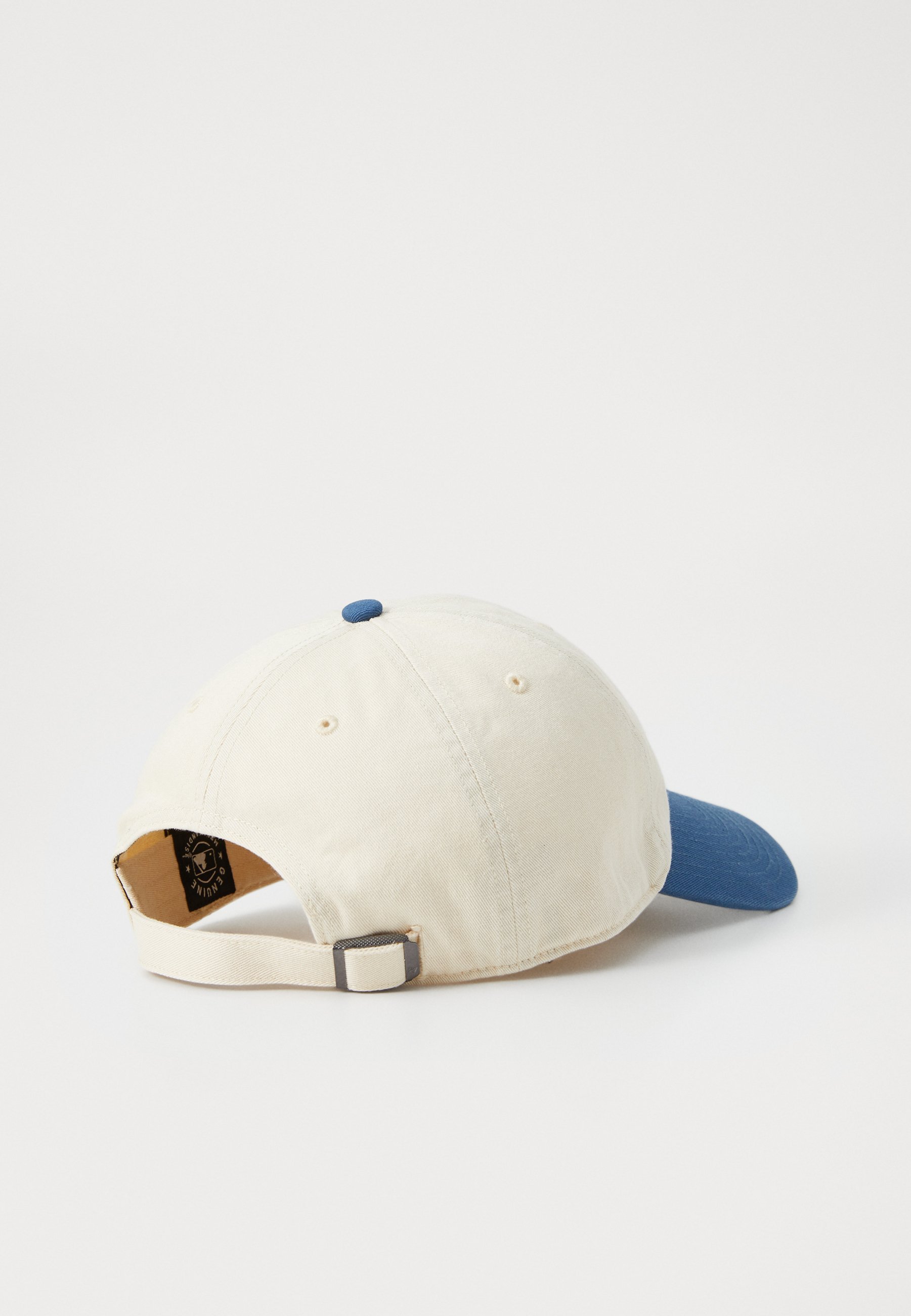 '47 Caps