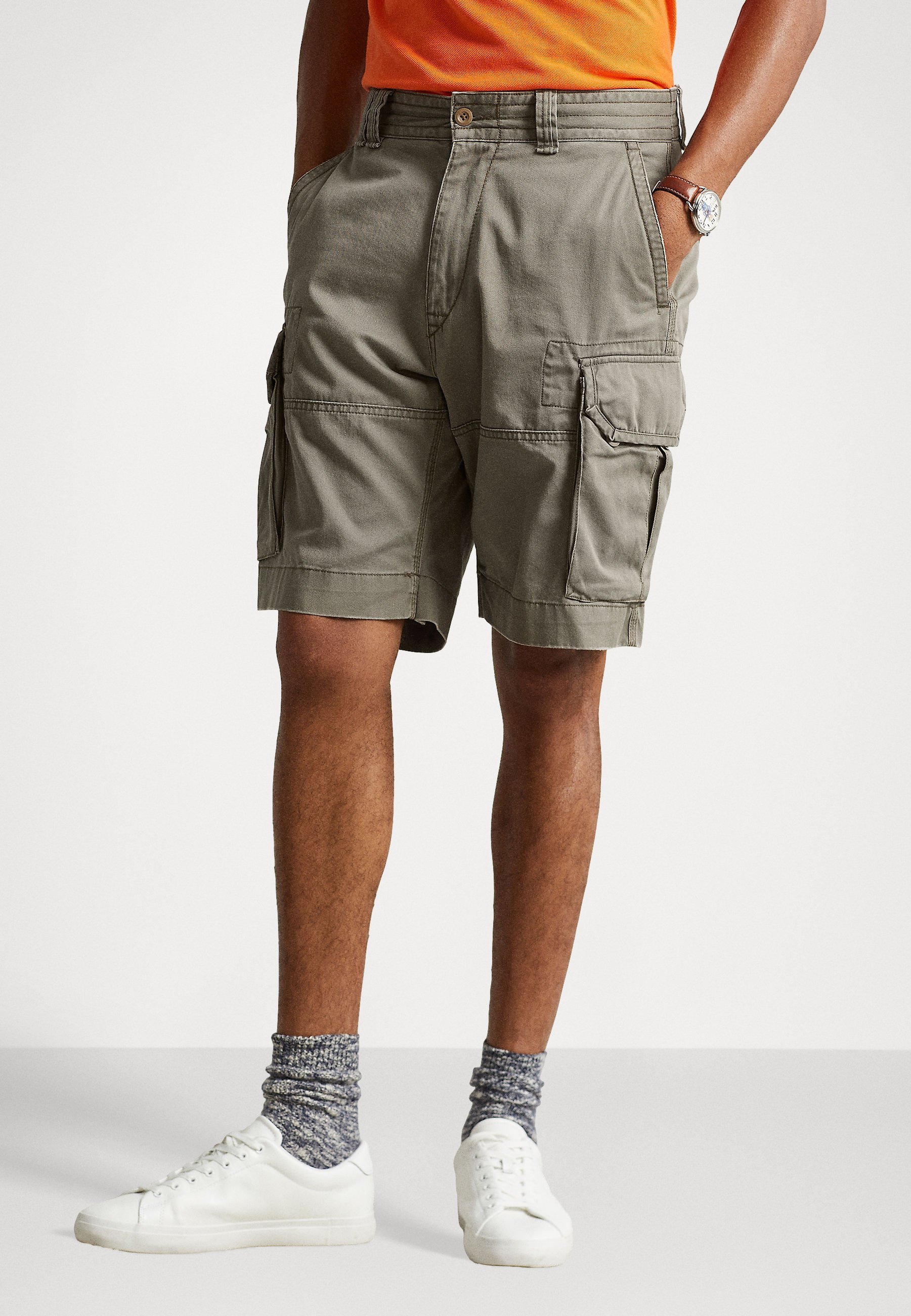 Polo Ralph Lauren 10.5 INCH CLASSIC FIT TWILL CARGO SHORT - Pantaloni scurți - mountain green
