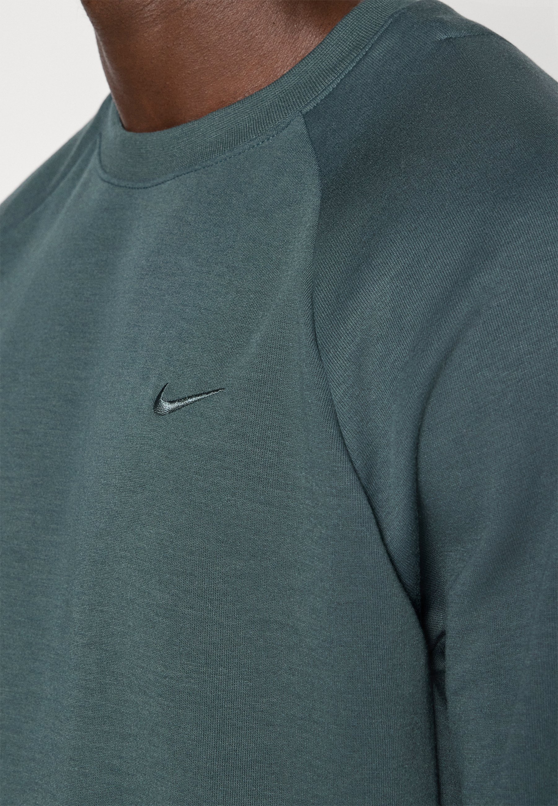NIKE PRIMARY CREW - Verryttelytakki - navy/blackNike Performance