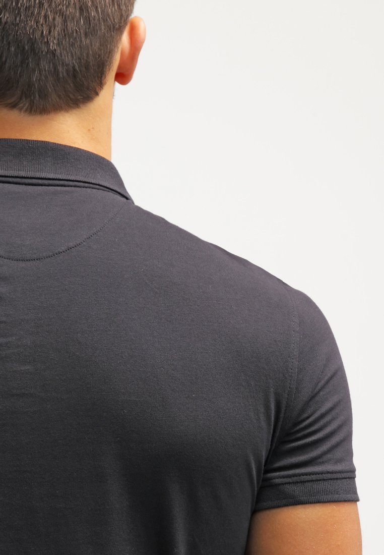 Pier One poloshirt - zwart