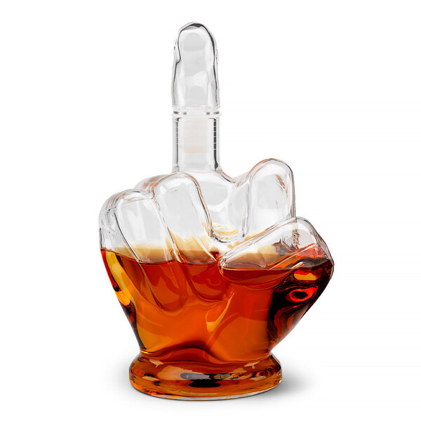 Mittelfinger-Dekanter