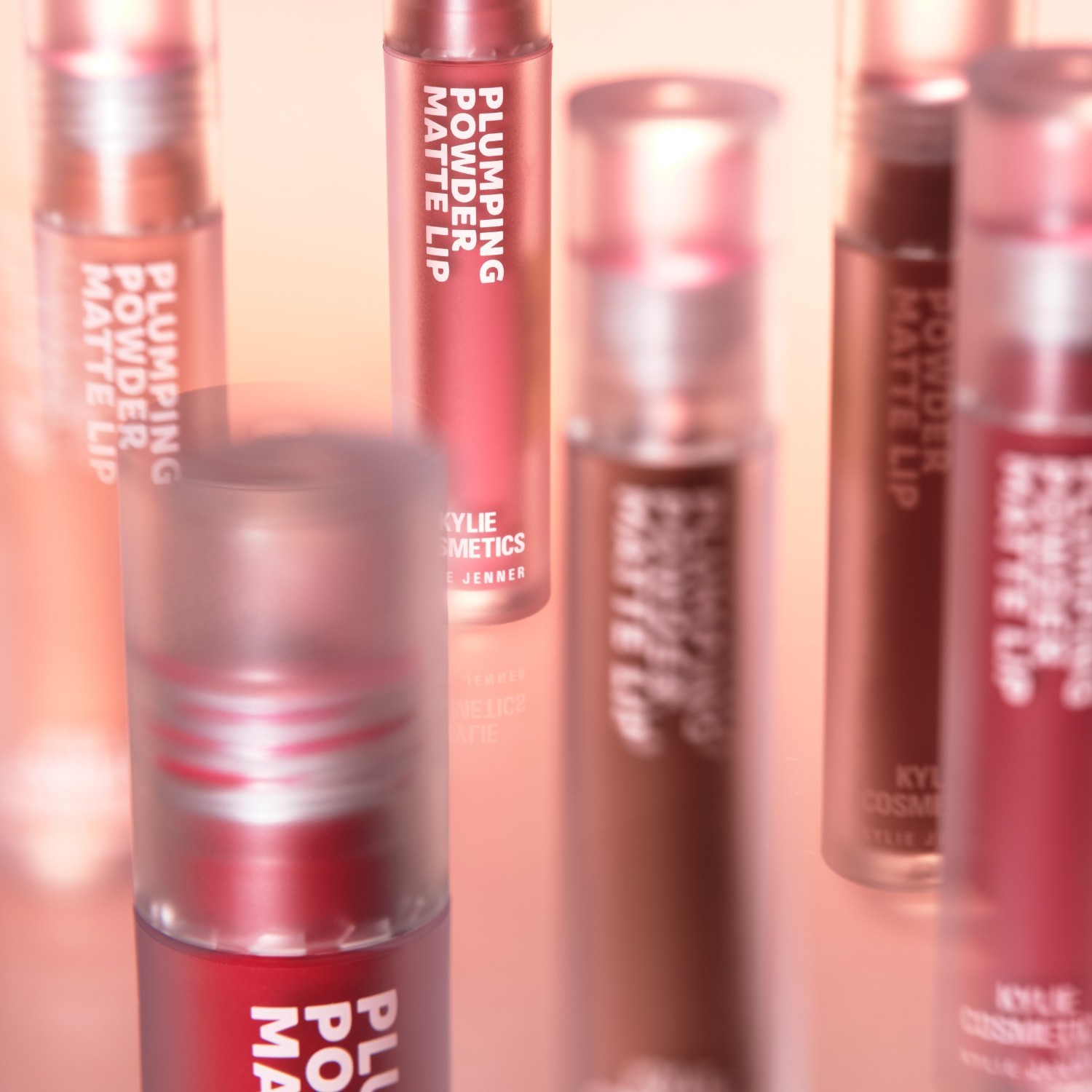 KYLIE COSMETICS Lip Plumper Mat puder za ustnice Kylie Cosmetics — Girl's Girl, 3 ml - 3 ml